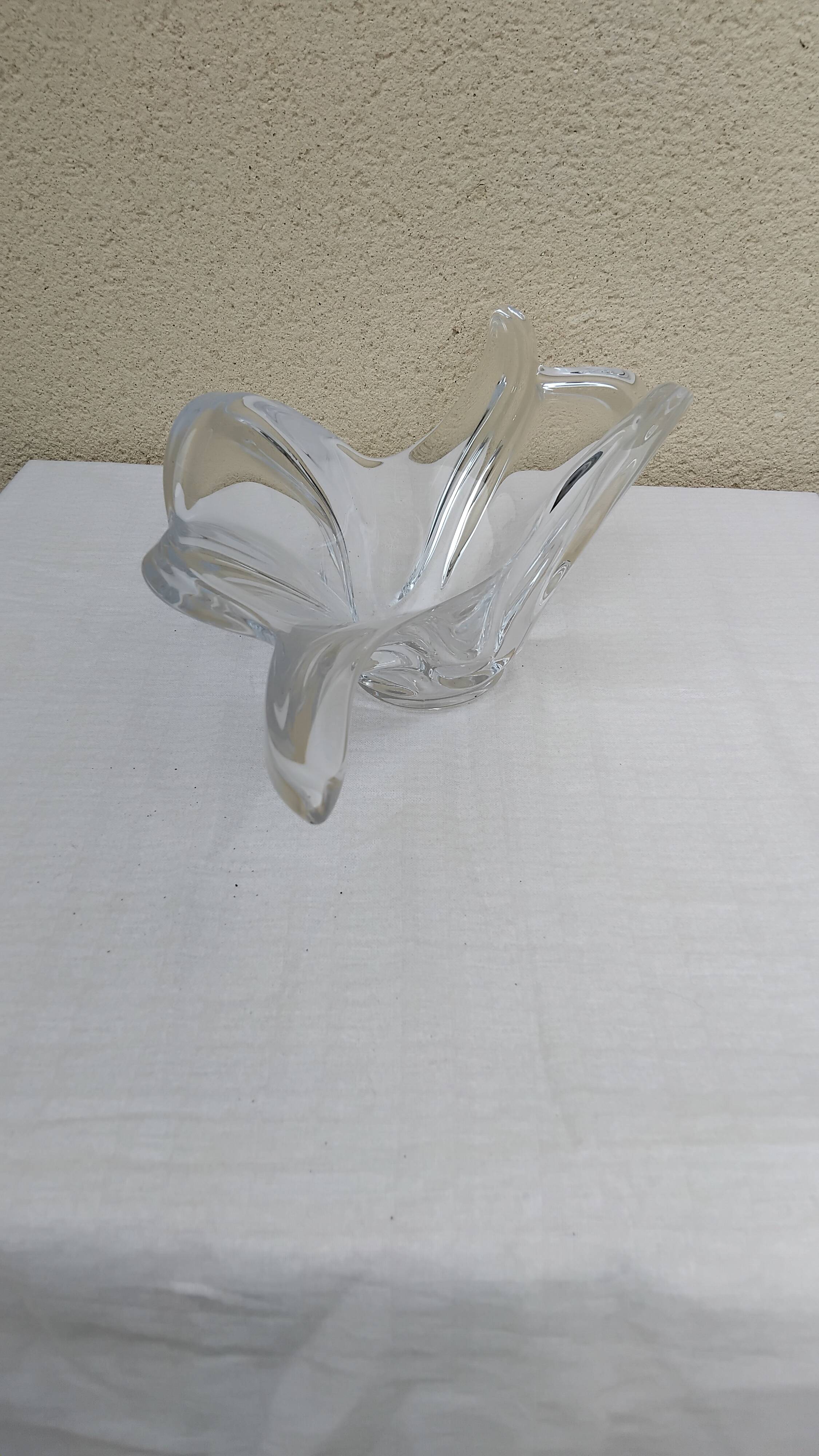 Vintage vannes art crystal fruit bowl