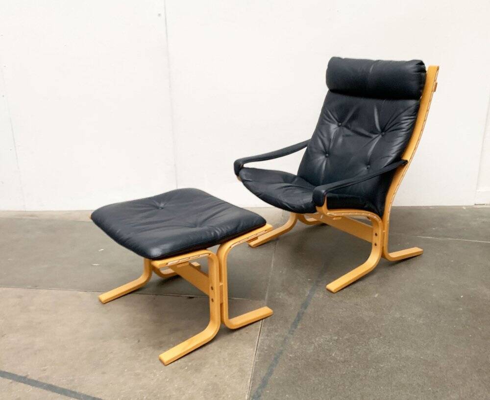 Siesta lounge chair set in Norwegian leather with ottoman by Ingmar Relling for Ekornes