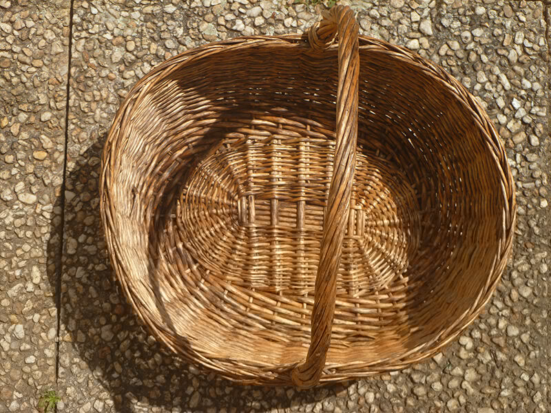 Culture wicker basket, vintage