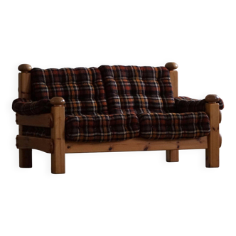 Brutalist two-seater sofa in solid pine, Swedish modernism, 1970s.