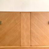 Sideboard with compass feet