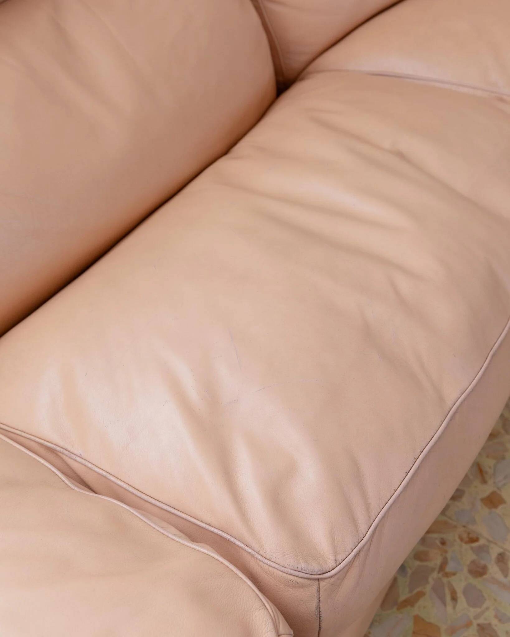 Canapé modulable vintage en cuir des années 1970, couleur blush, par Tito Agnoli pour Poltrona Frau, modèle Petronio, design mid-century, mobilier de luxe