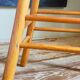 Tabouret de bar en bois blond massif vintage