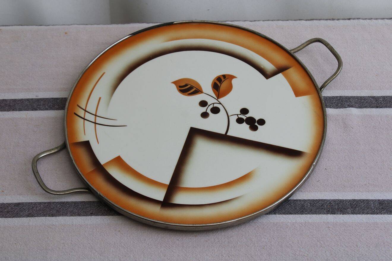 Ceramic plate