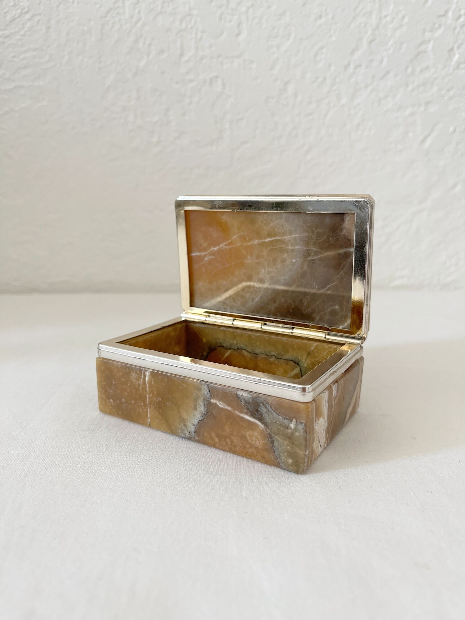 Vintage 60s rectangular onyx alabaster jewelry box