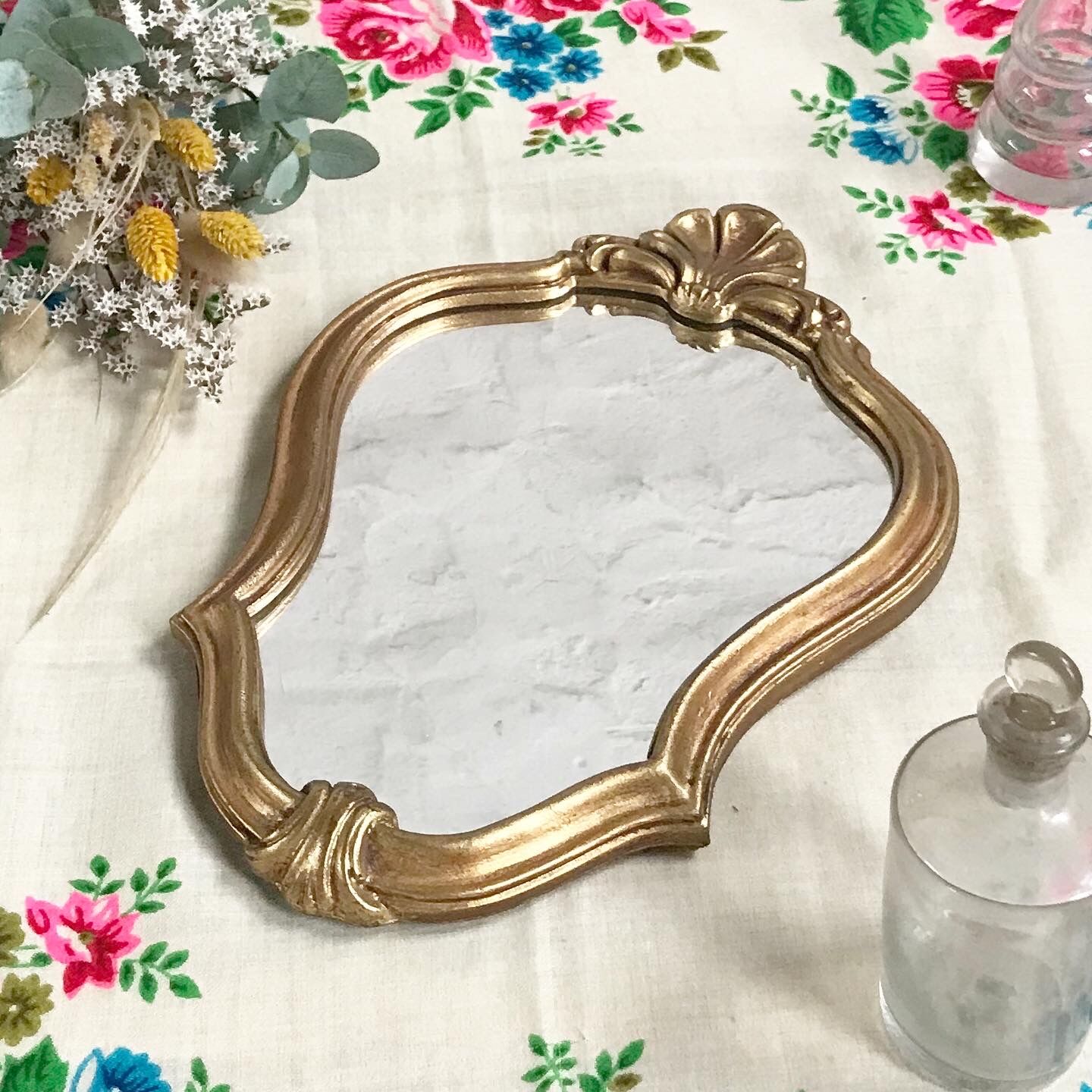 Mirror gold wood shell 32x22cm