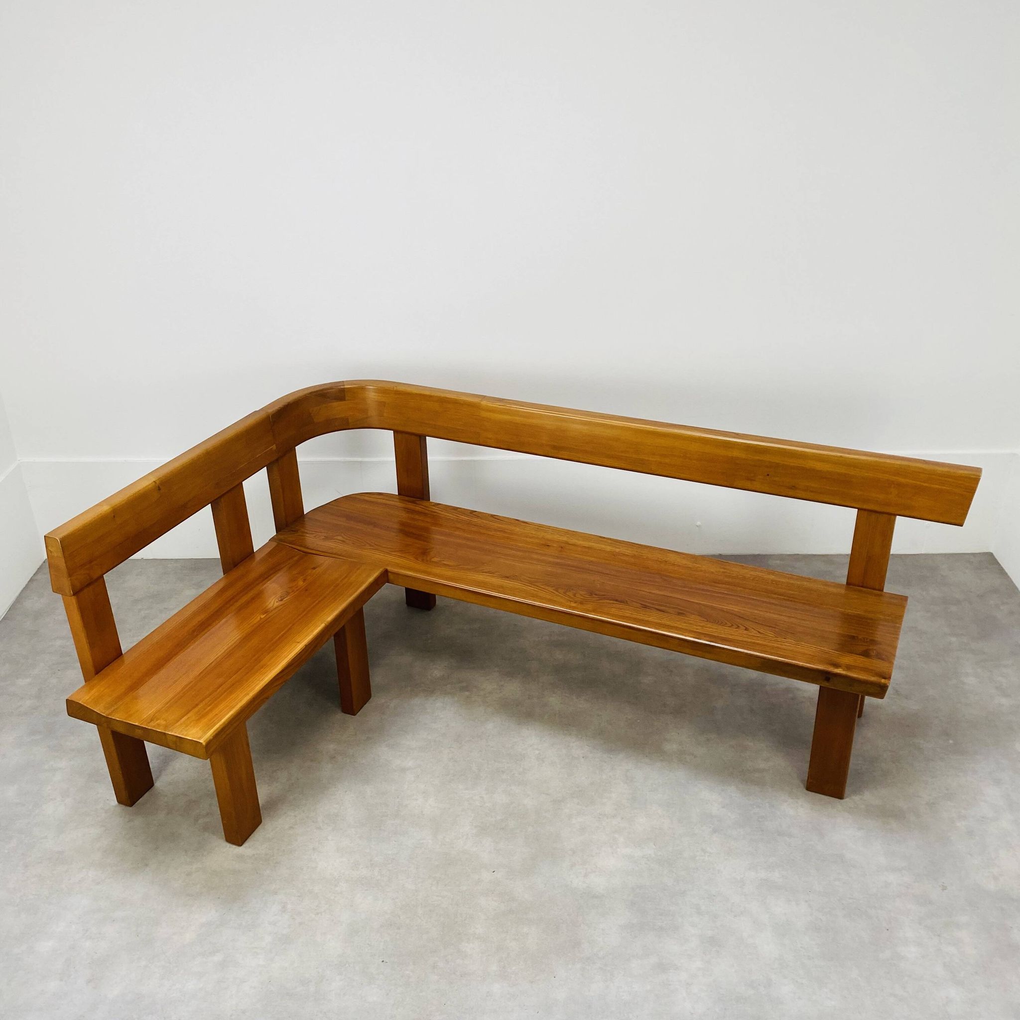 Banc d’angle Pierre Chapo S35 en orme