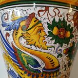 Vase in Italian majolica