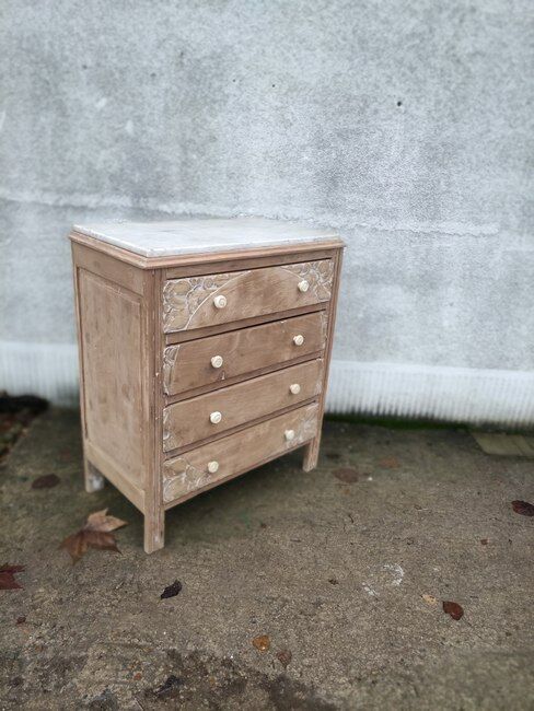 Art Deco chest of drawers