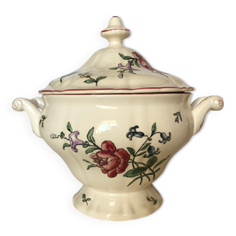 Tureen in Old Strasbourg