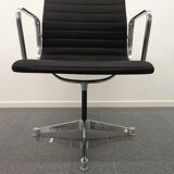 Fateuil de bureau EA108 en aluminium par Charles & Ray Eames éditon Herman Miller, années 1960