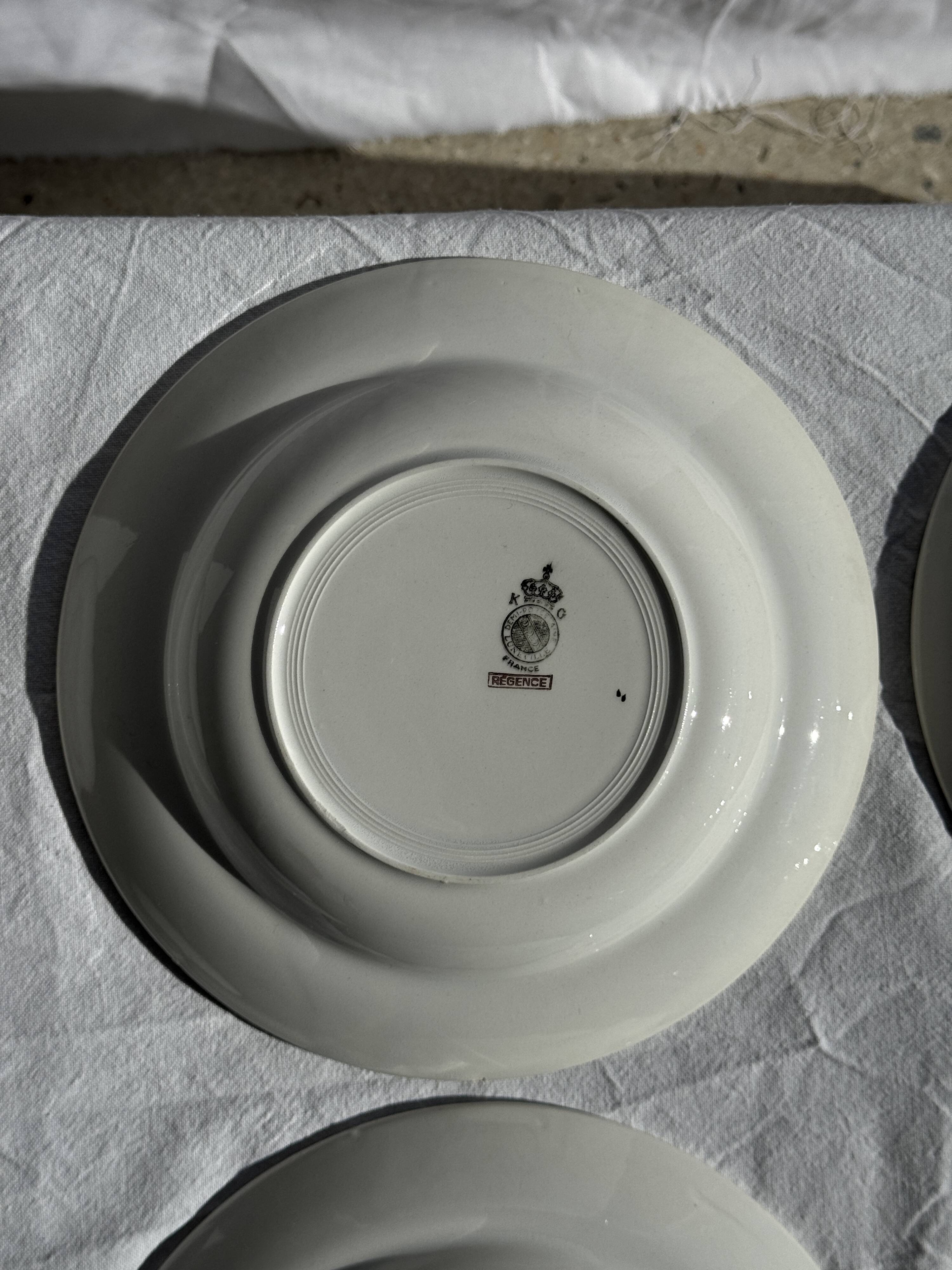 Set of 8 antique turquoise deep plates with a gold rim D22.5