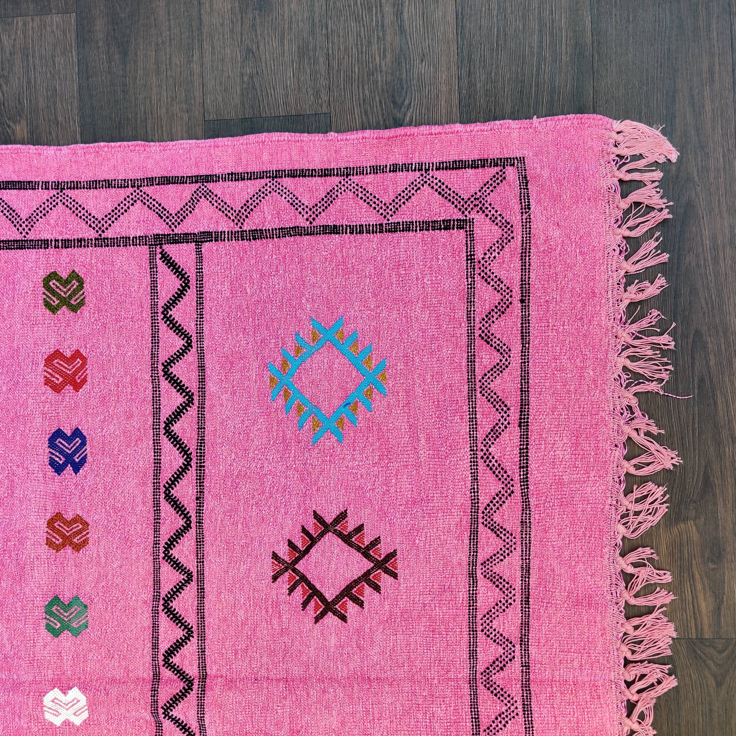 Moroccan Berber carpet handmade ethnic pink 140x245 cm