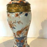 Paire de lampe en porcelaine de chine piétement en bronze ciselé XIX siècle