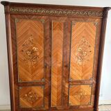 Louis XVI style wardrobe – Marquetry & bronzes