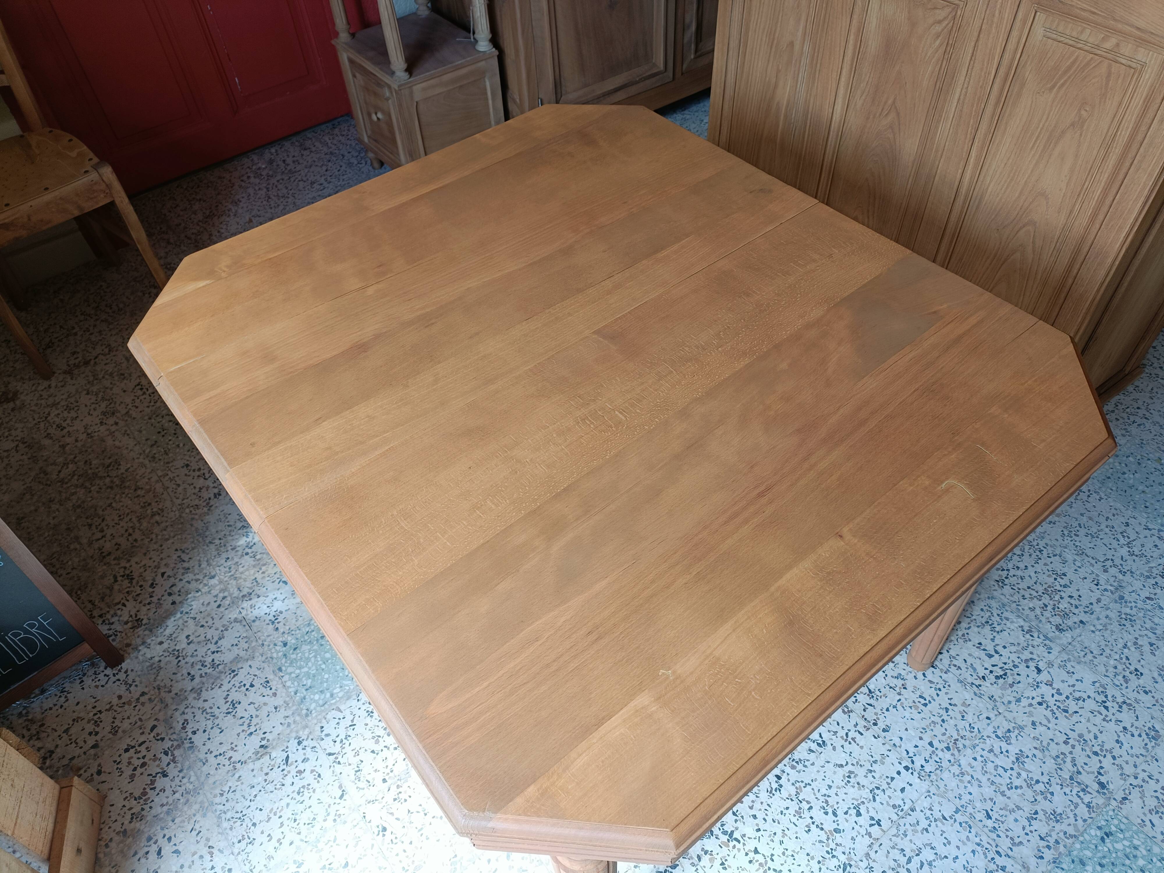 Renovated Art Deco table with 3 extensions.