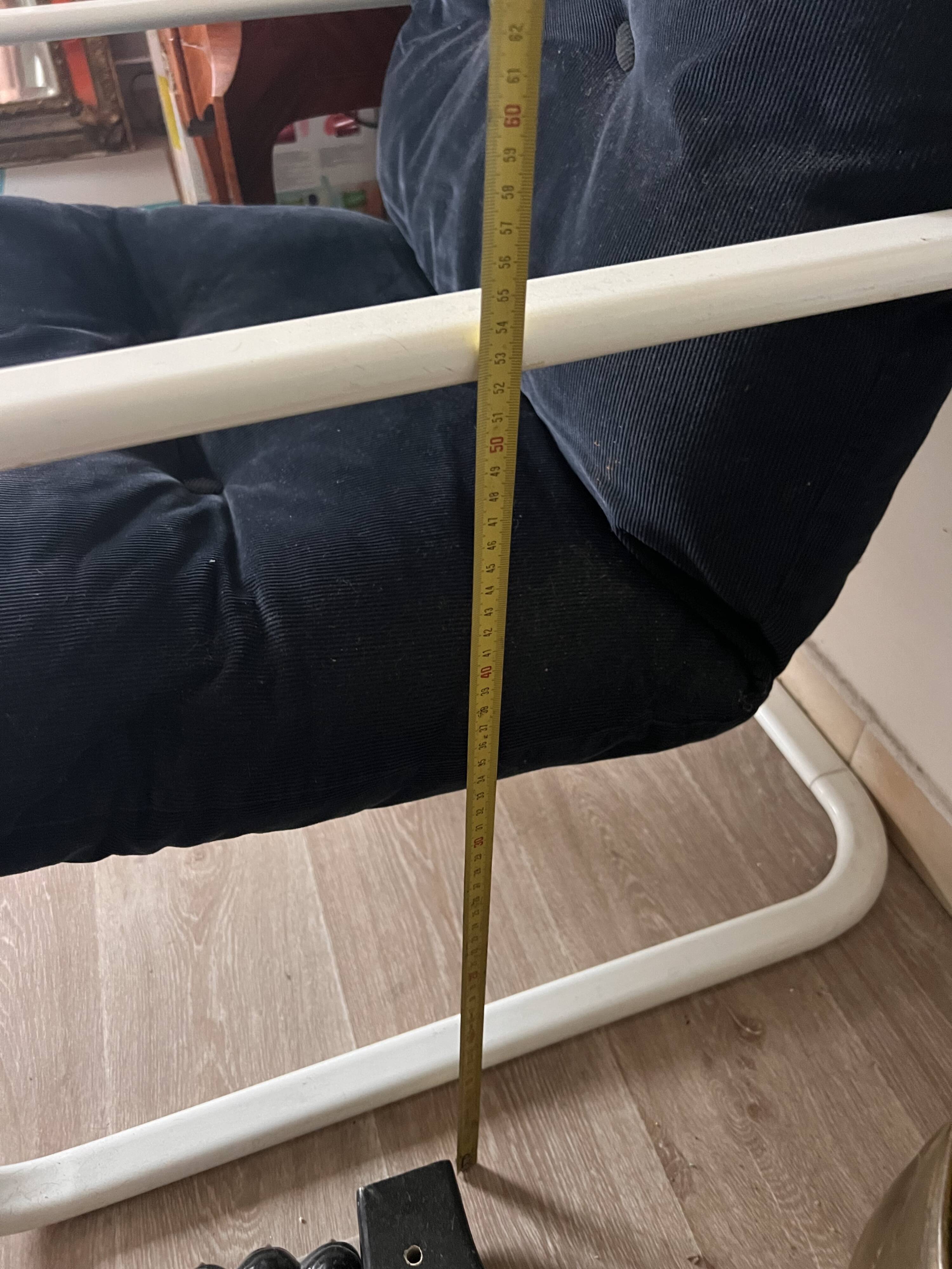 Fauteuil IKEA vintage velours et tube