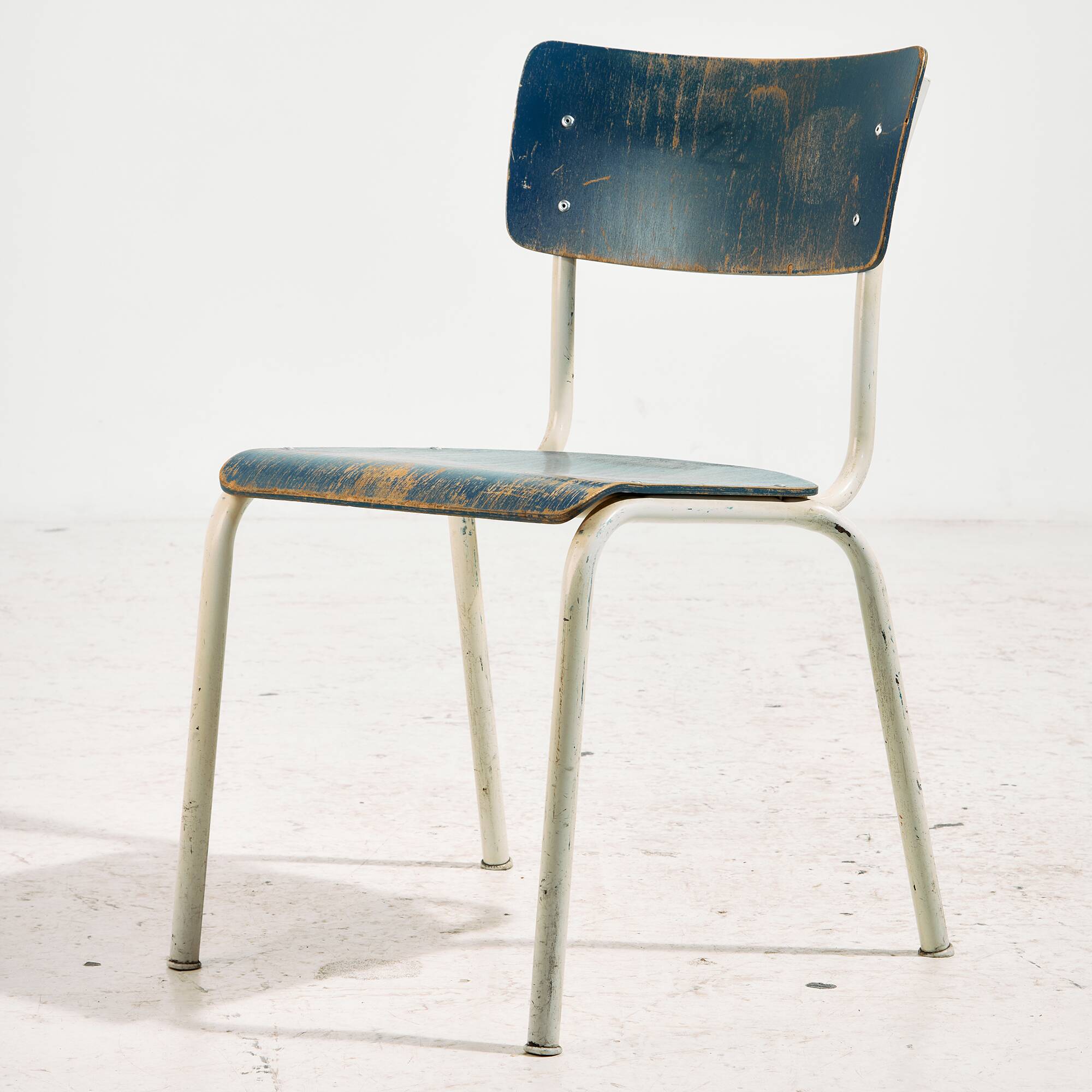Metal frame chair