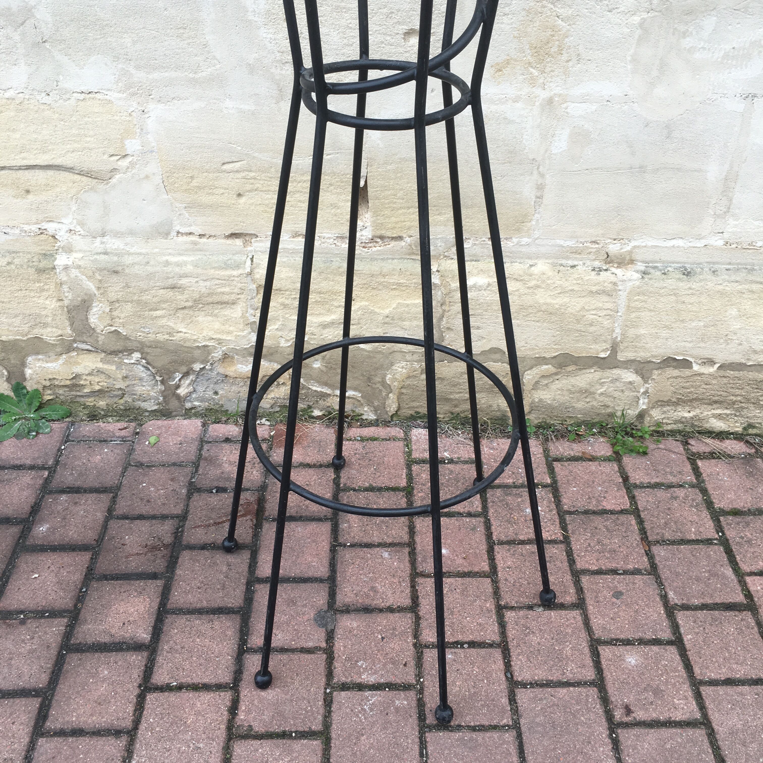 Roger Feraud - coat hangers "Astrolabe".