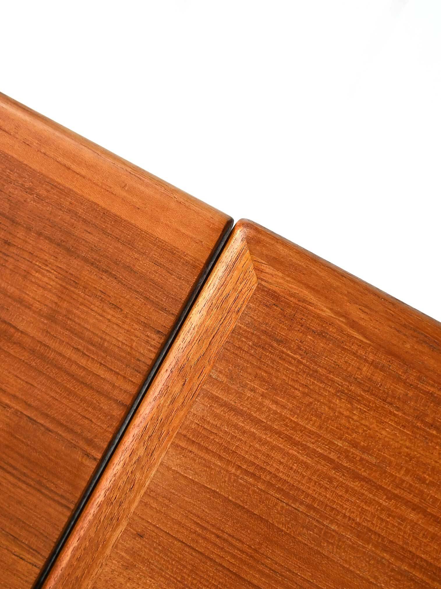 Teak extendable dining table, 1960s
