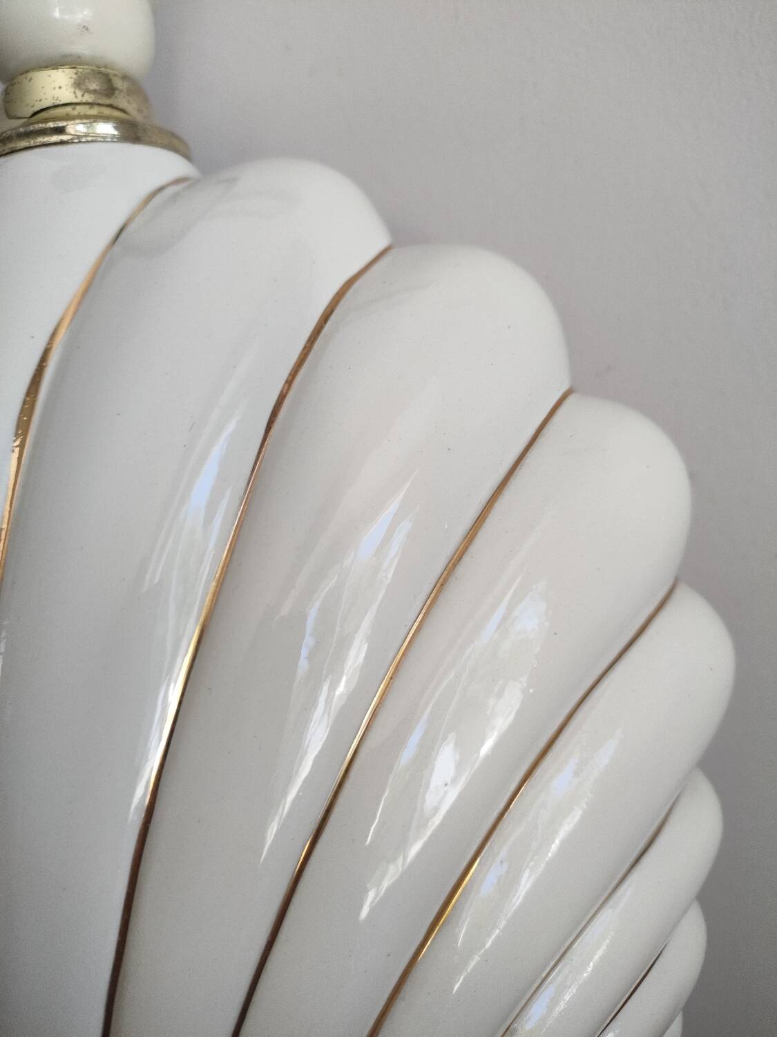 Ceramic and gold metal shell lamp base - vintage