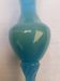 Vase en opaline bleue