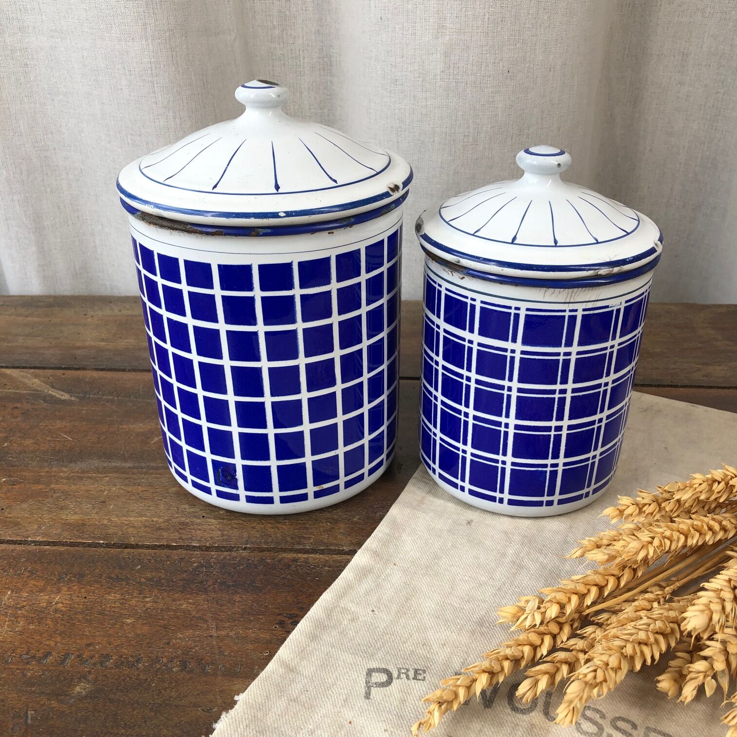 Duo de pots en émail “Farine” et “Pâtes”