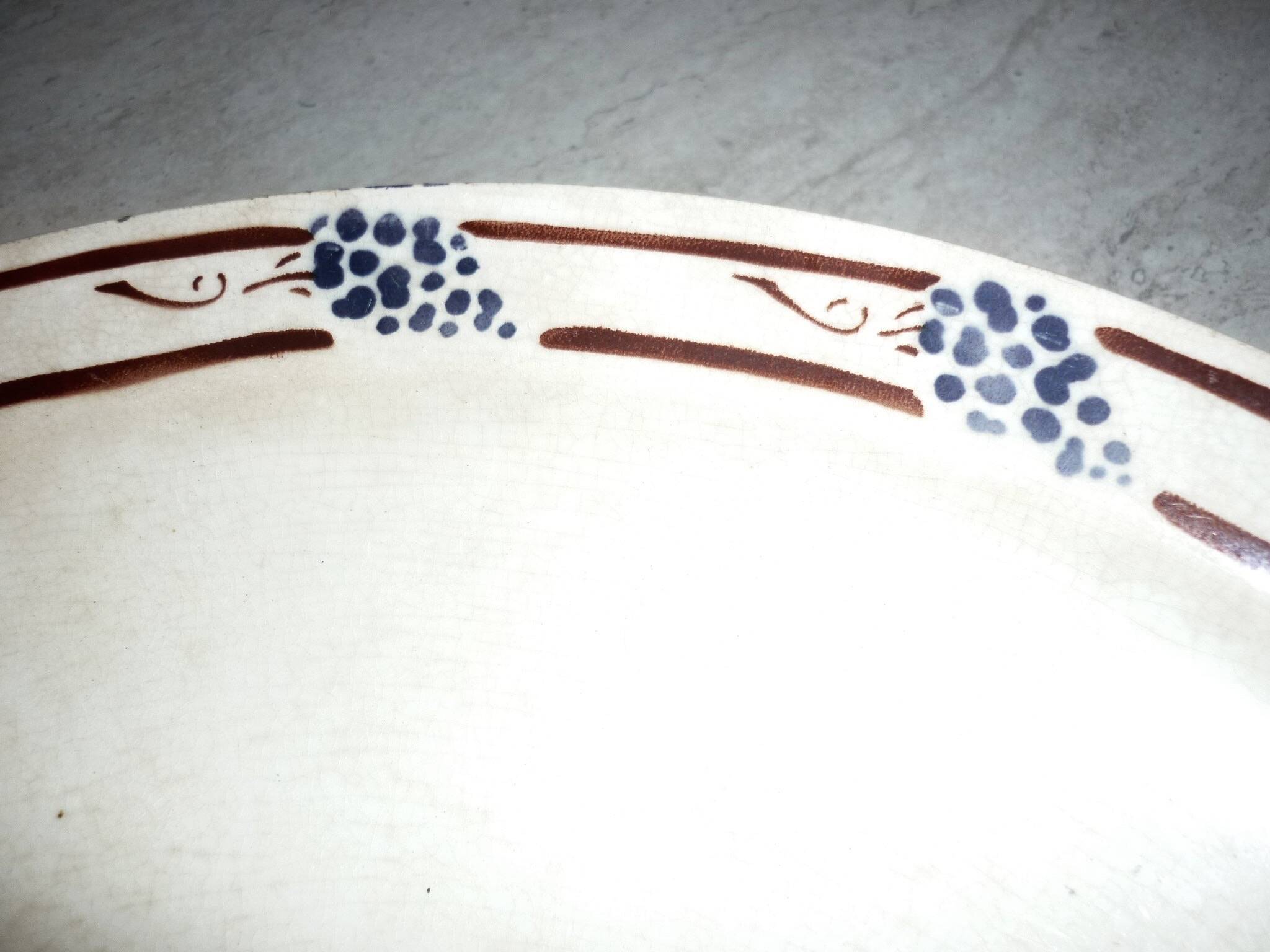 Round dish 32.5 cm Gournay signed M. Goupy for MAISON ROUARD