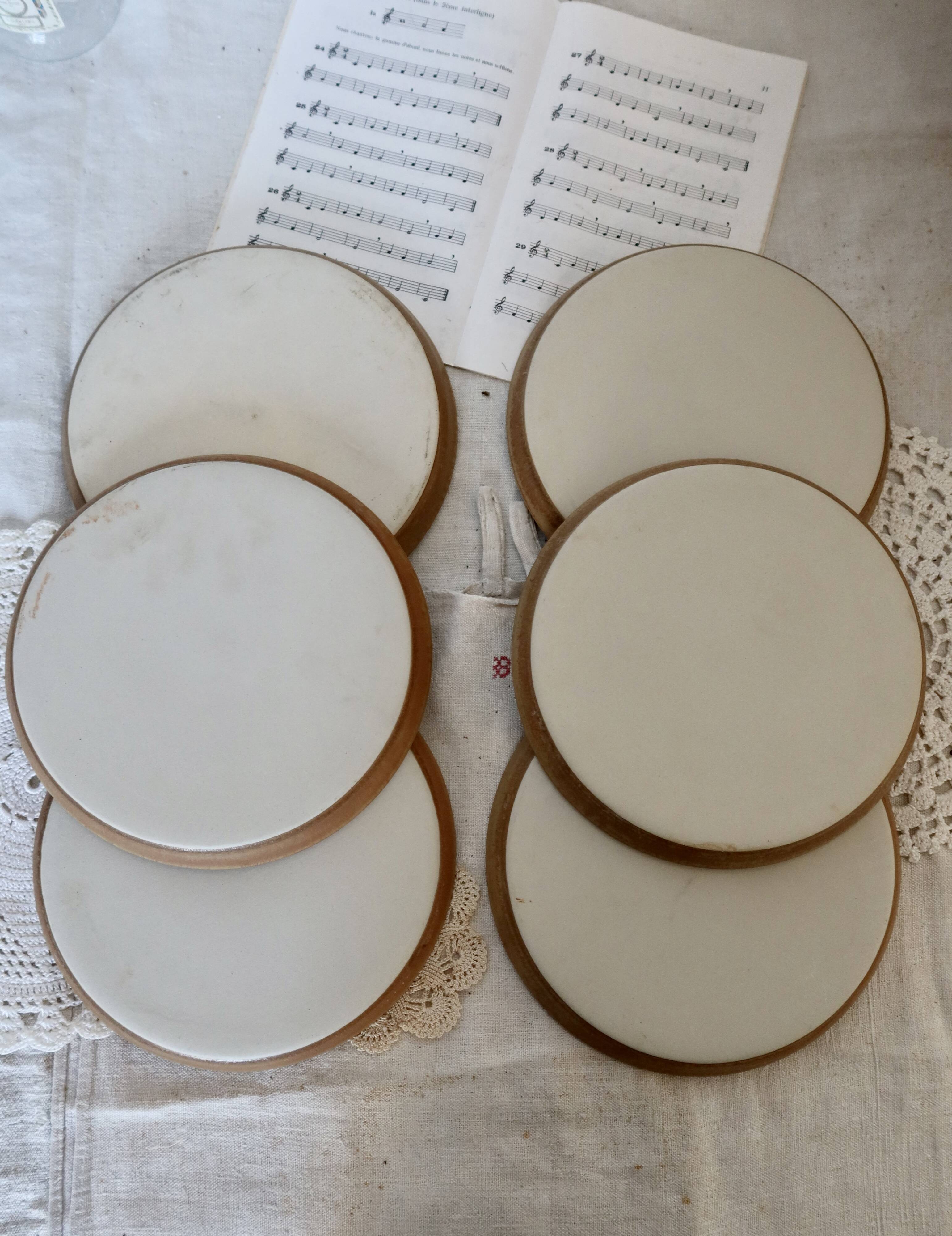 6 vintage stoneware dinner plates