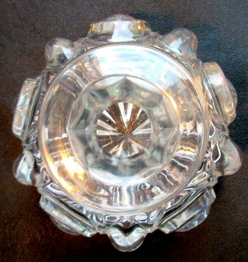 Flacon de parfum cristal Baccara ananas en forme de boule sculptée