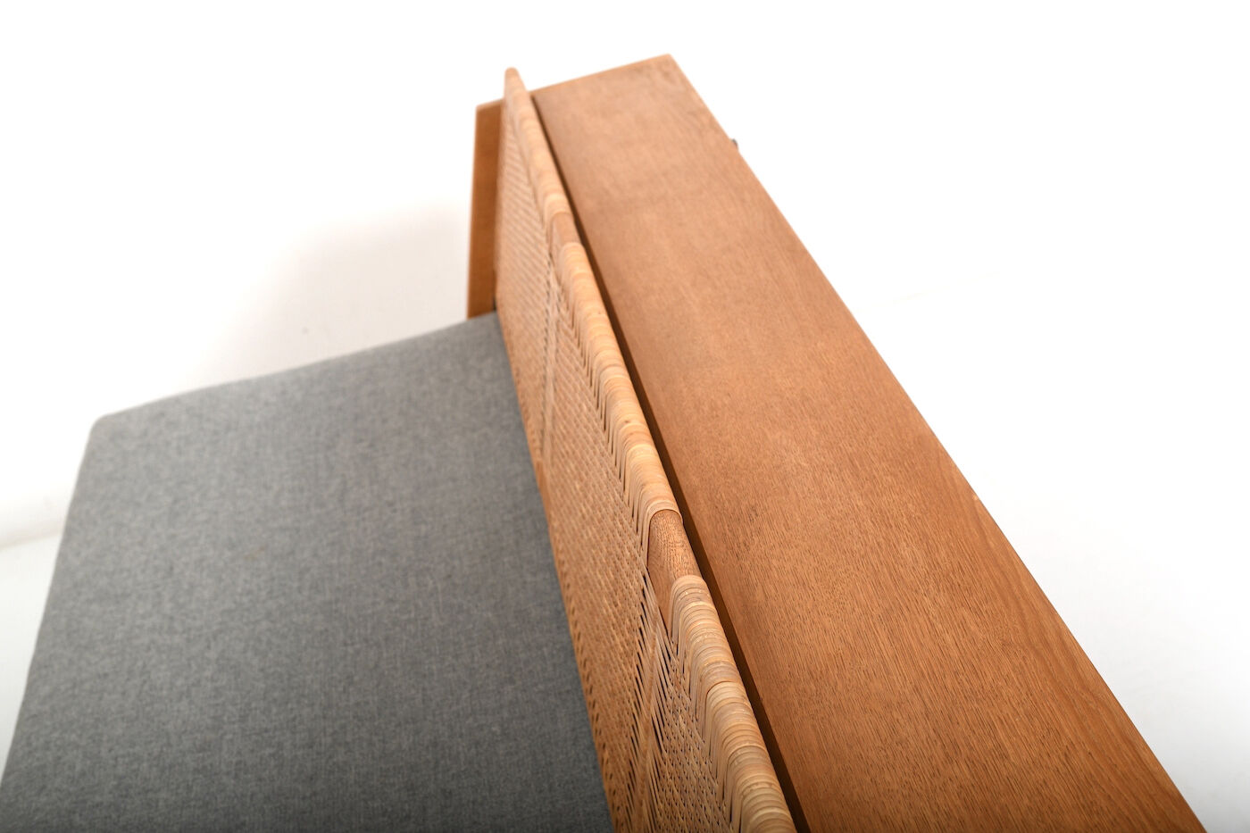 Daybed GE-258 en chêne et canne par Hans J. Wegner