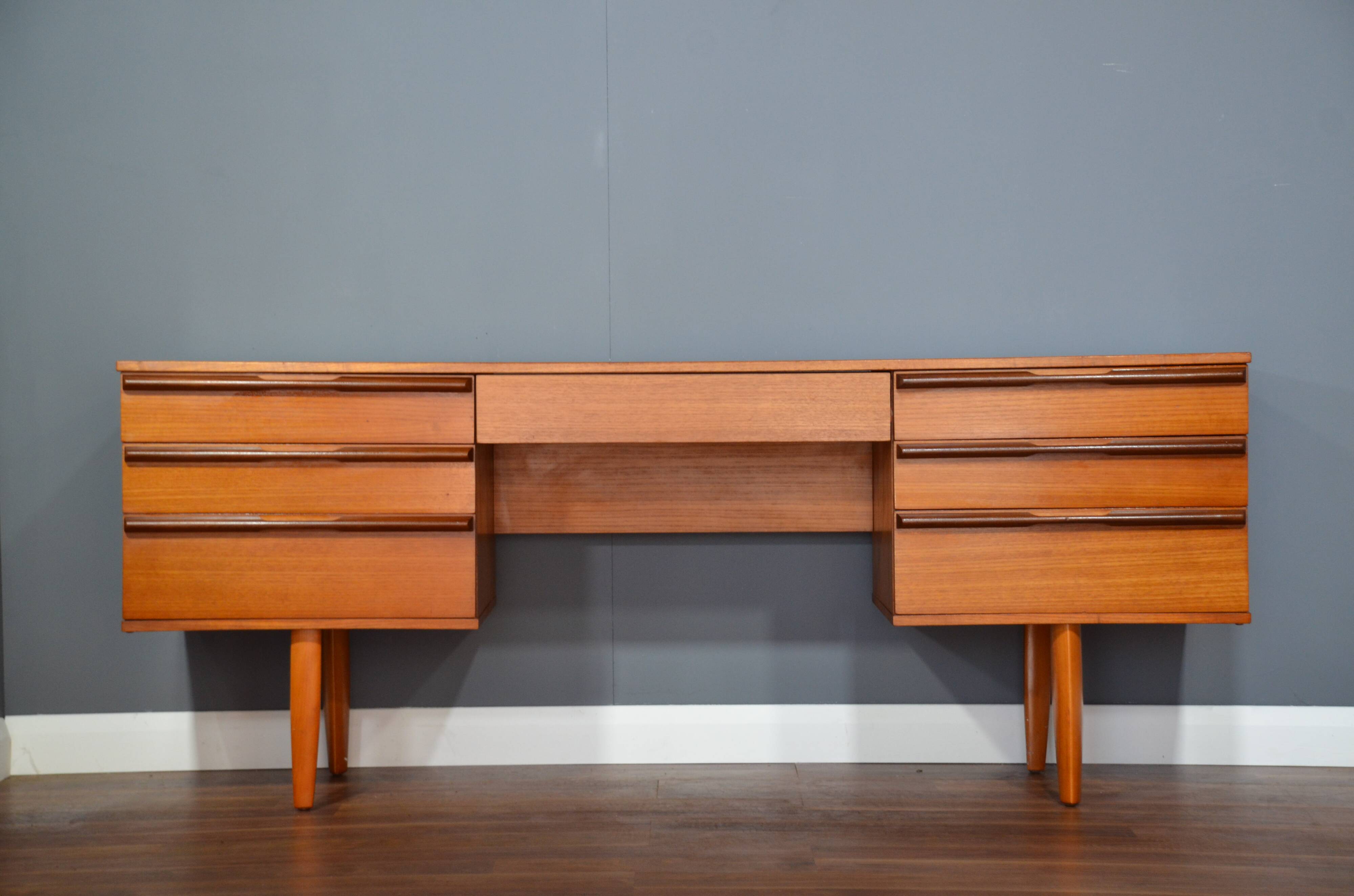 Vintage Avalon Mid Century Teak Desk / Dressing Table. Delivery. Modern / D