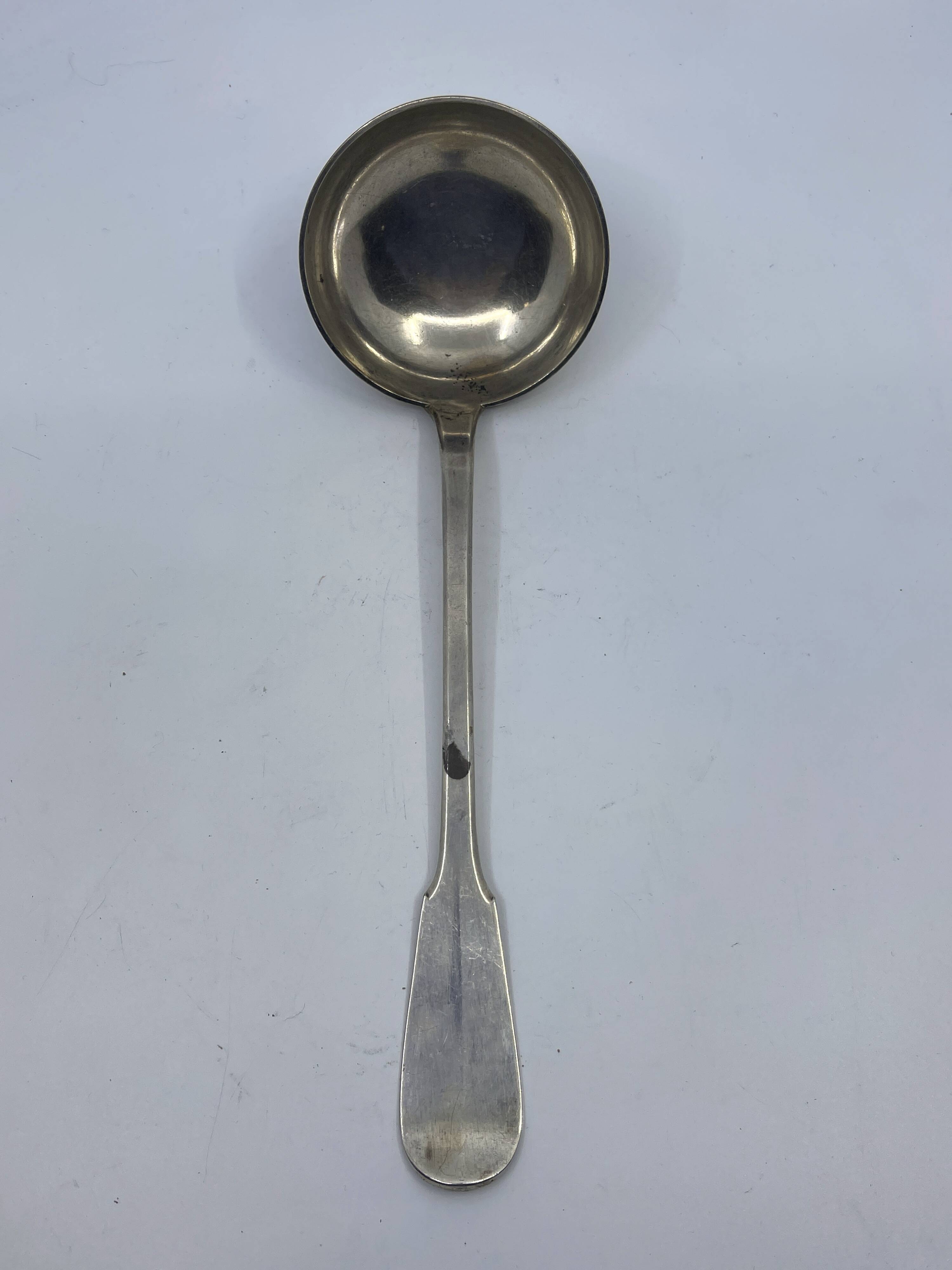 2 louches en métal argenté, modèle uniplat
