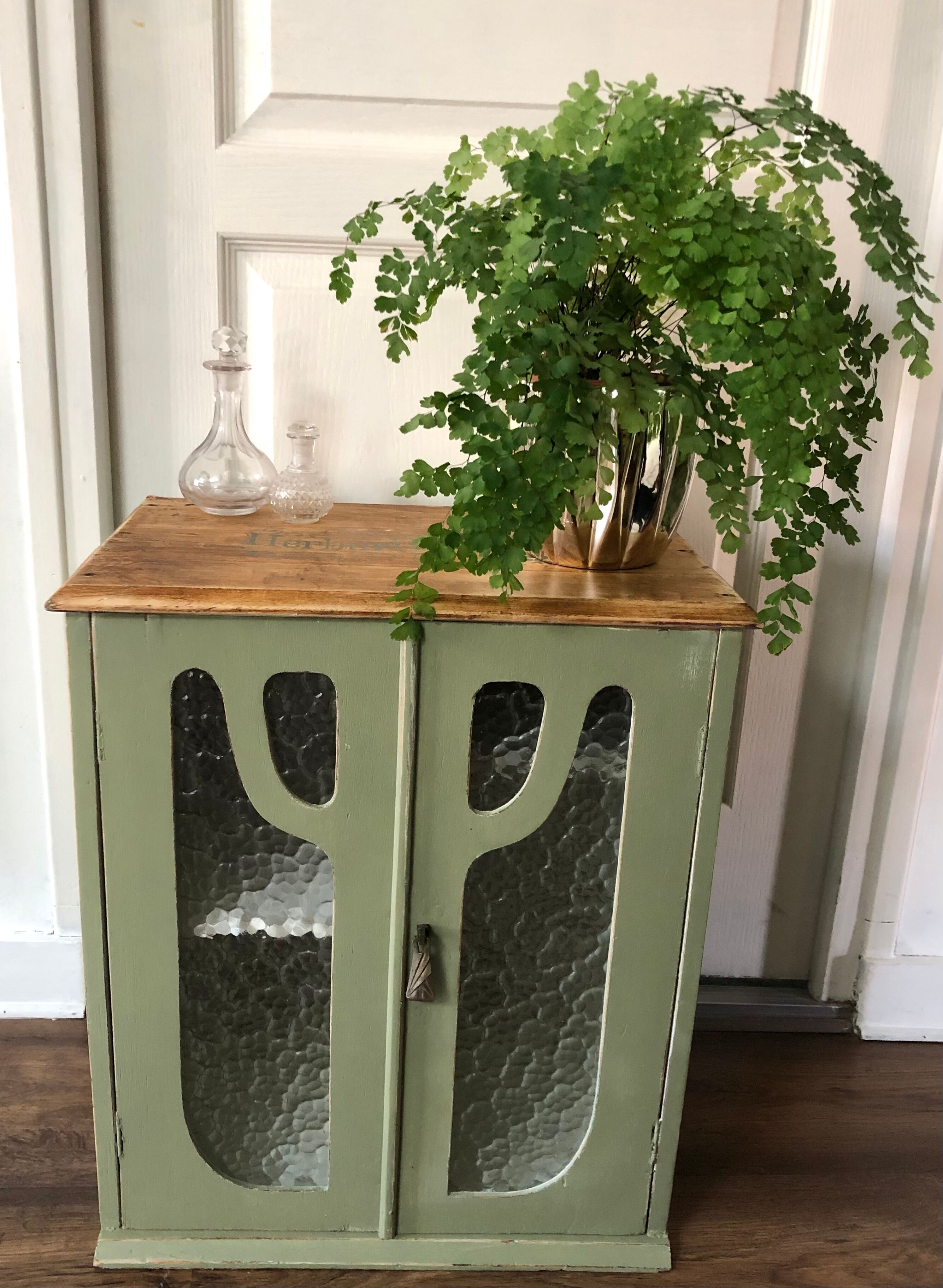 Armoire pharmacie vintage