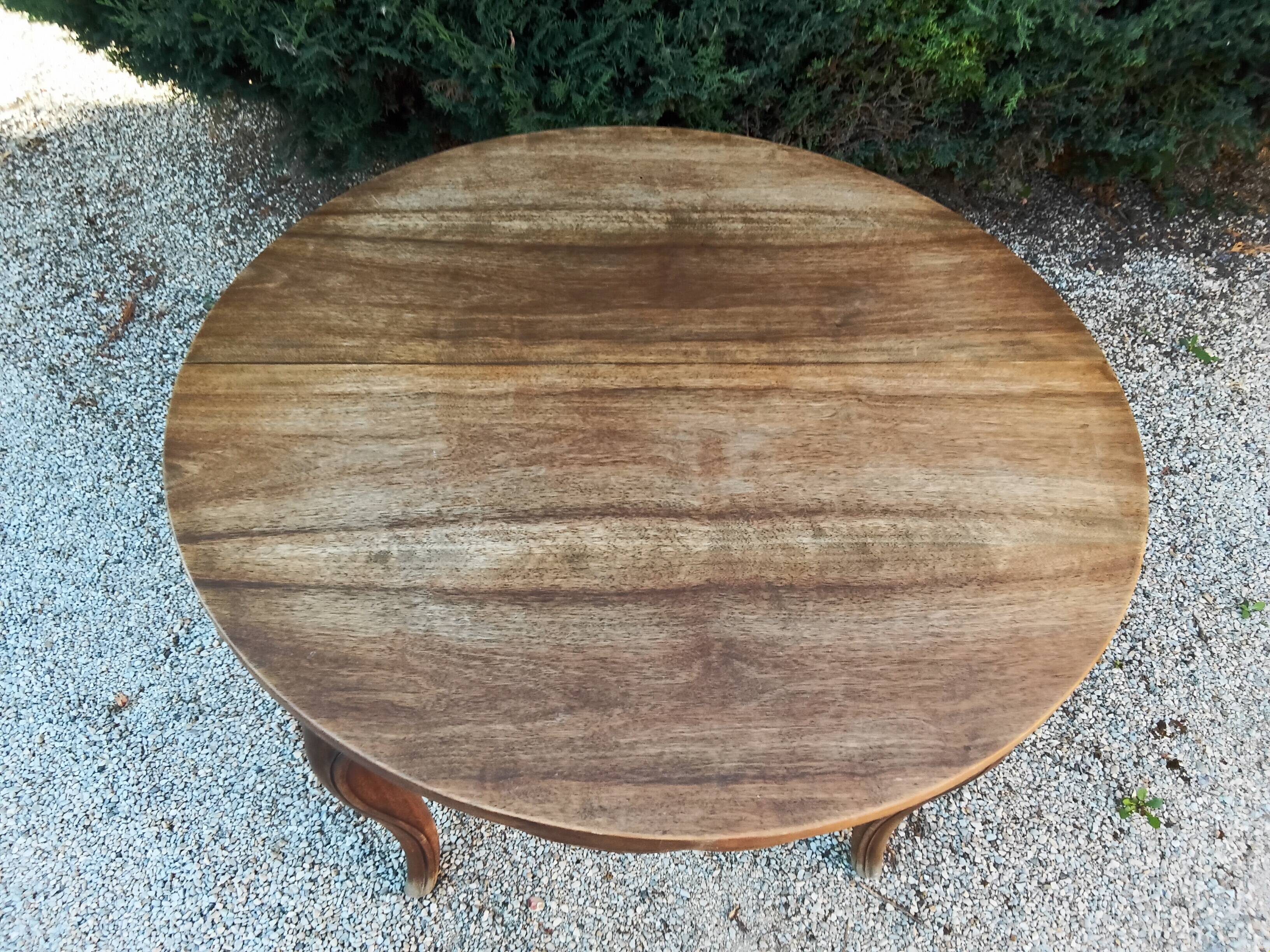 Round table + two extensions