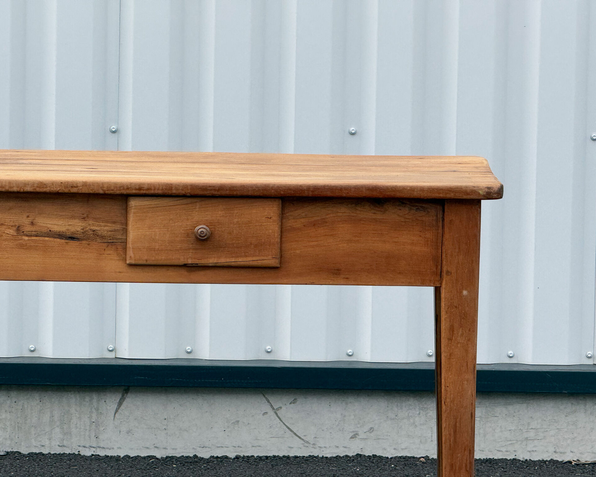 Large table in solid walnut