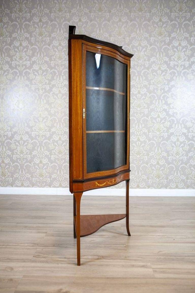 Late-19th Century English Corner Cabinet in Brown, 1890s