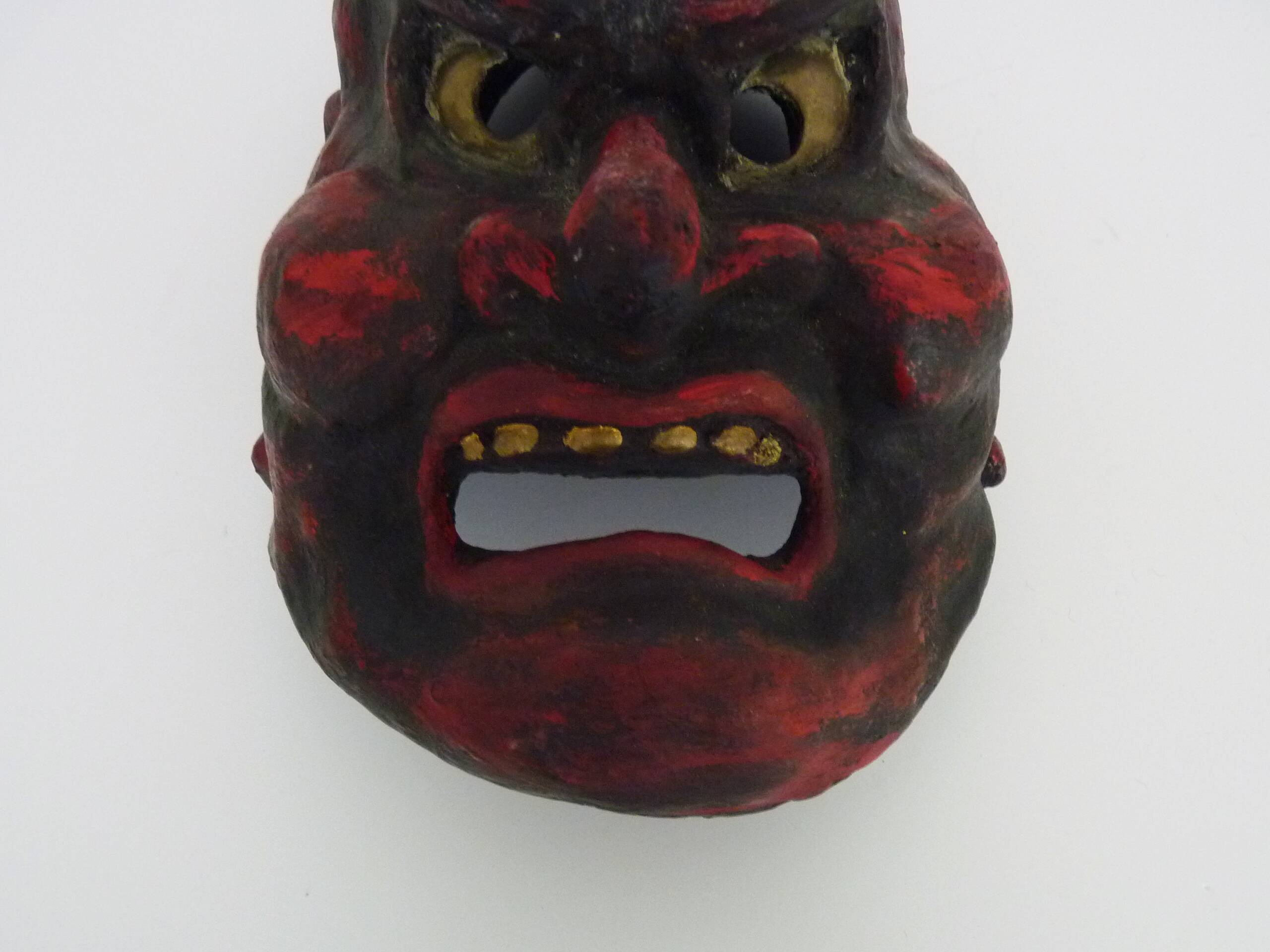 Old Japanese mask in polychrome wood. 70s 80s