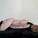 Soupière décorative en faïence relookée rose poudré