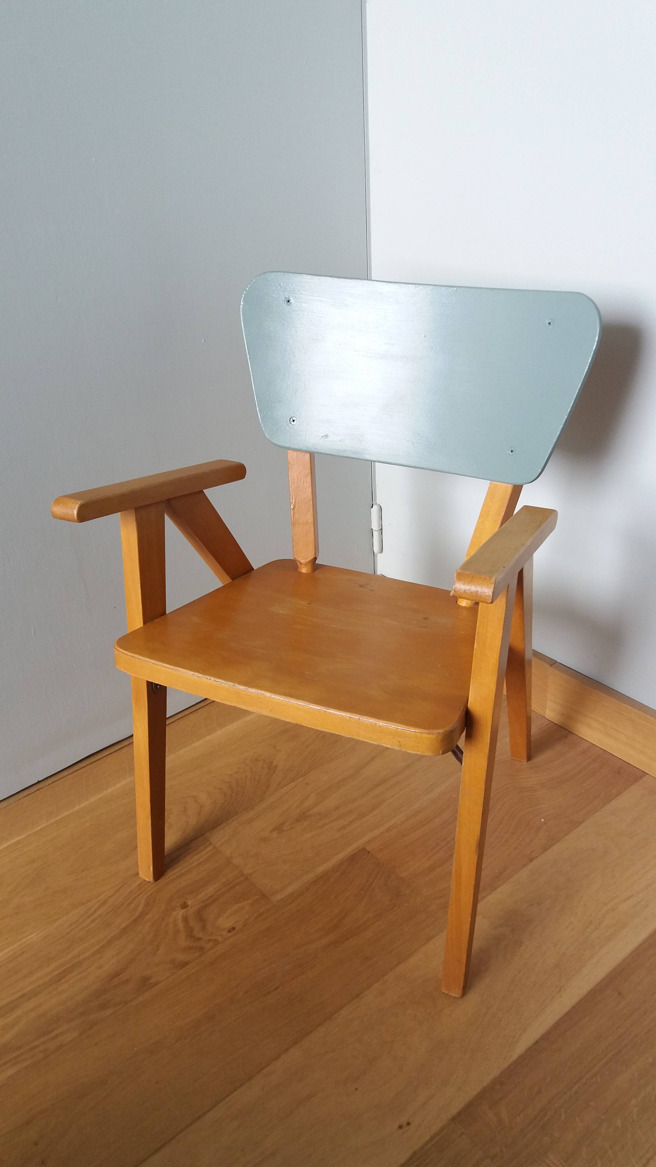 Fauteuil chaise enfant pieds compas