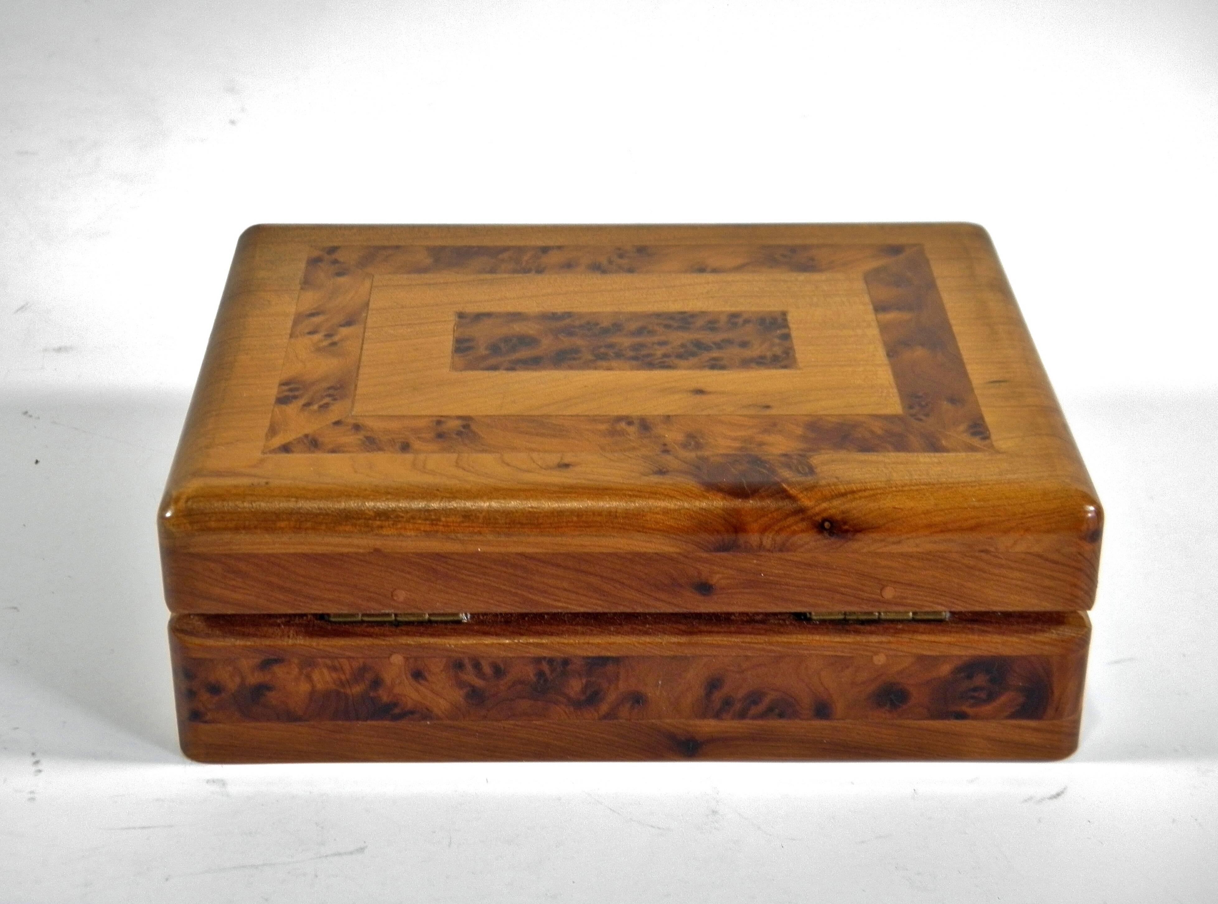 Thuya marquetry box 14 x 11 cm