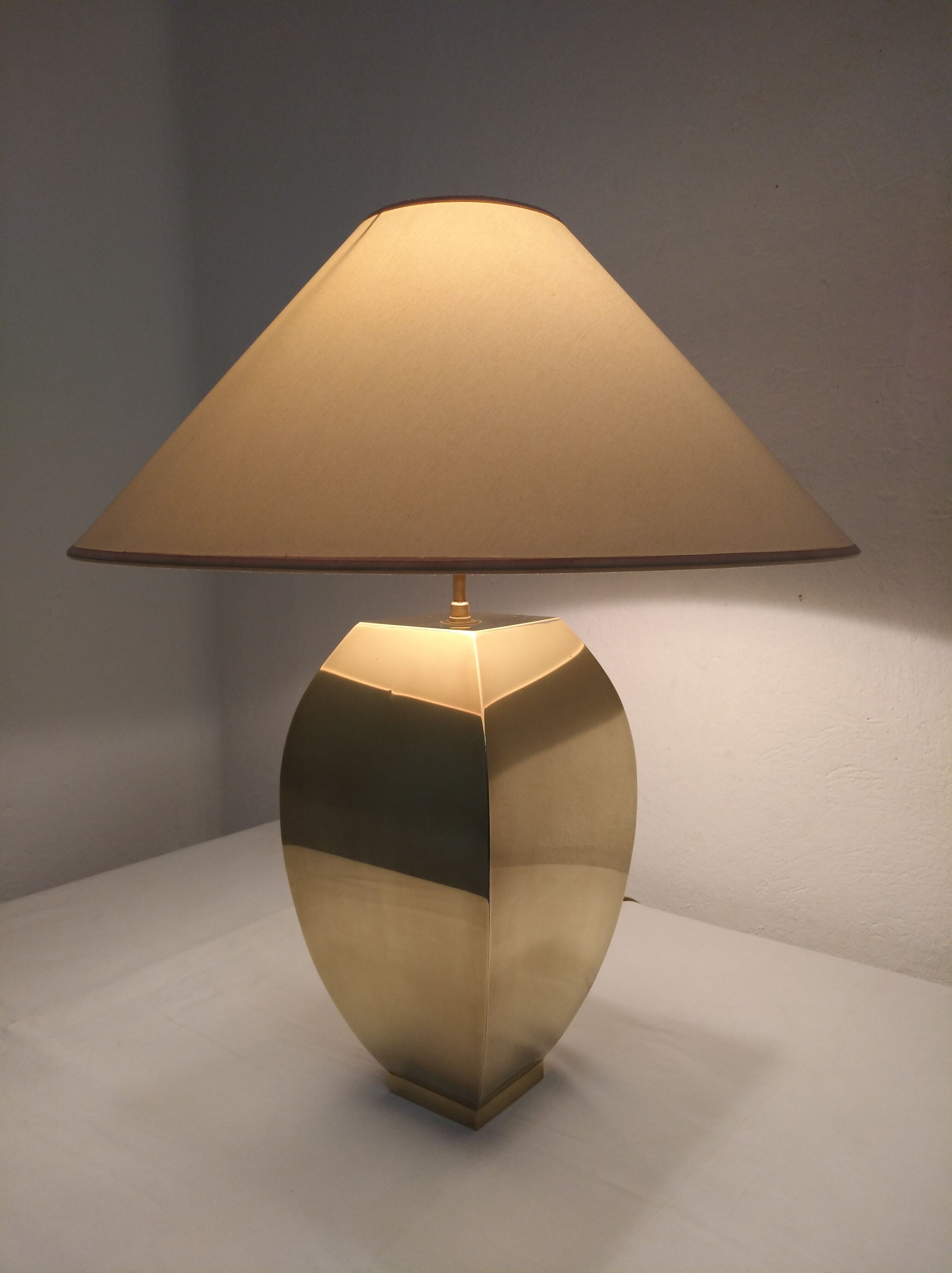 Brass lamp from the 70s/80s