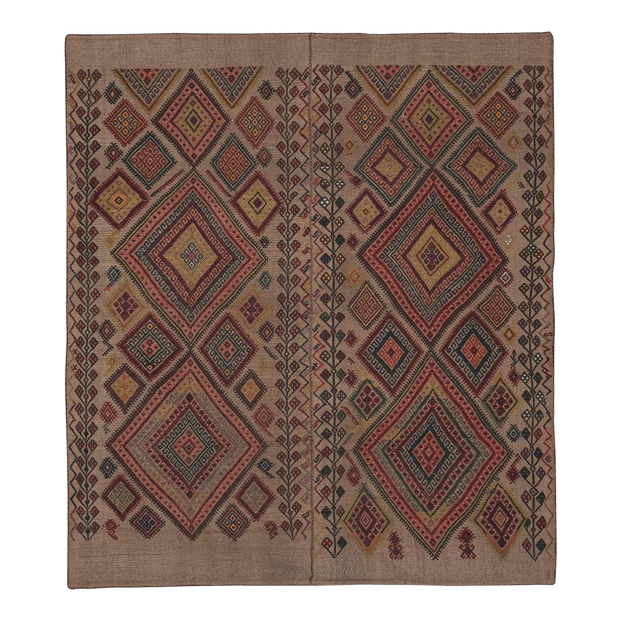 Vintage Turkish kilim, handwoven, 175x203 cm.