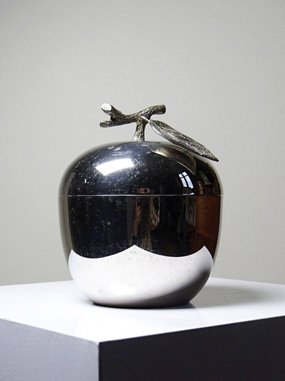 Small vintage Hans Turnwald ice bucket from the 1970s with a silver apple design