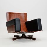 Swivel rosewood model 401 armchair by Menilio Taro for Cinova, 1960s