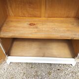 Armoire parisienne