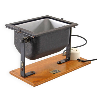 AGFA 1930s Bauhaus darkroom lamp