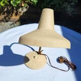 Articulated desk lamp