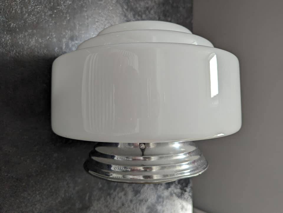 Old white opaline skyscraper ceiling light Ø 25 cm art deco 1930