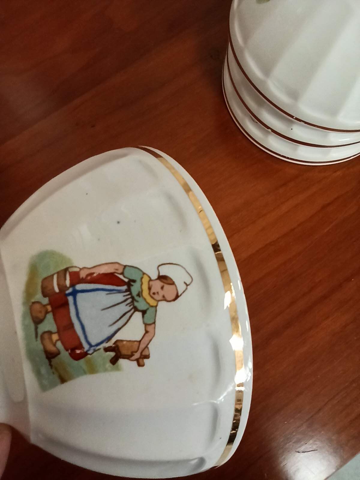 Set 6 bowls cow creamer semi porcelain old